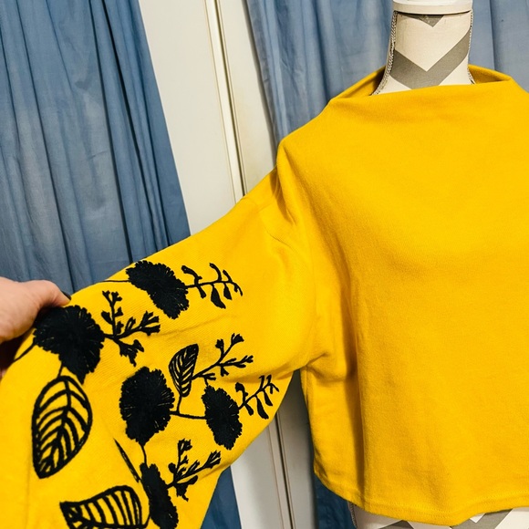 SHEIN Sweaters - SHEIN mustard Yellow cropped Balloon embroidered sleeve